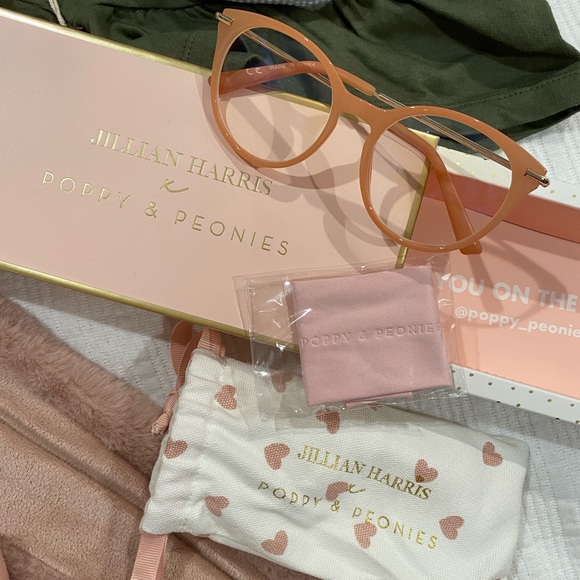 Jillian Harris Poppy & Peonies Blue Light Glasses - Picture 1 of 9